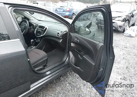 2018 Chevrolet Sonic Lt Auto from USA, damaged, VIN 1G1JD6SB3J4135065